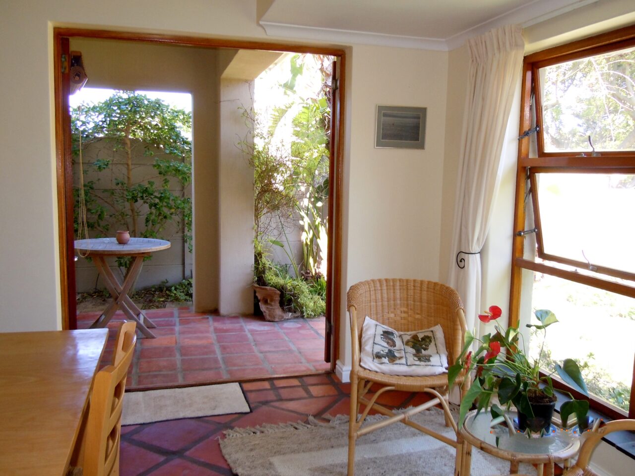 Foam Cottage Lounge Area